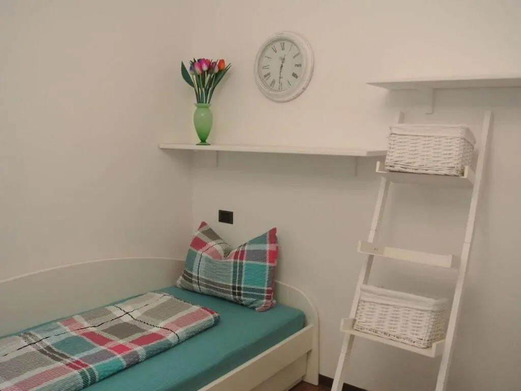 Semesterbostad Casa Vecchio Mulino 1 Villa Peschiera del Garda