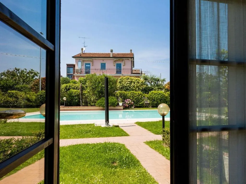 Semesterbostad Casa Vecchio Mulino 1 Villa Peschiera del Garda